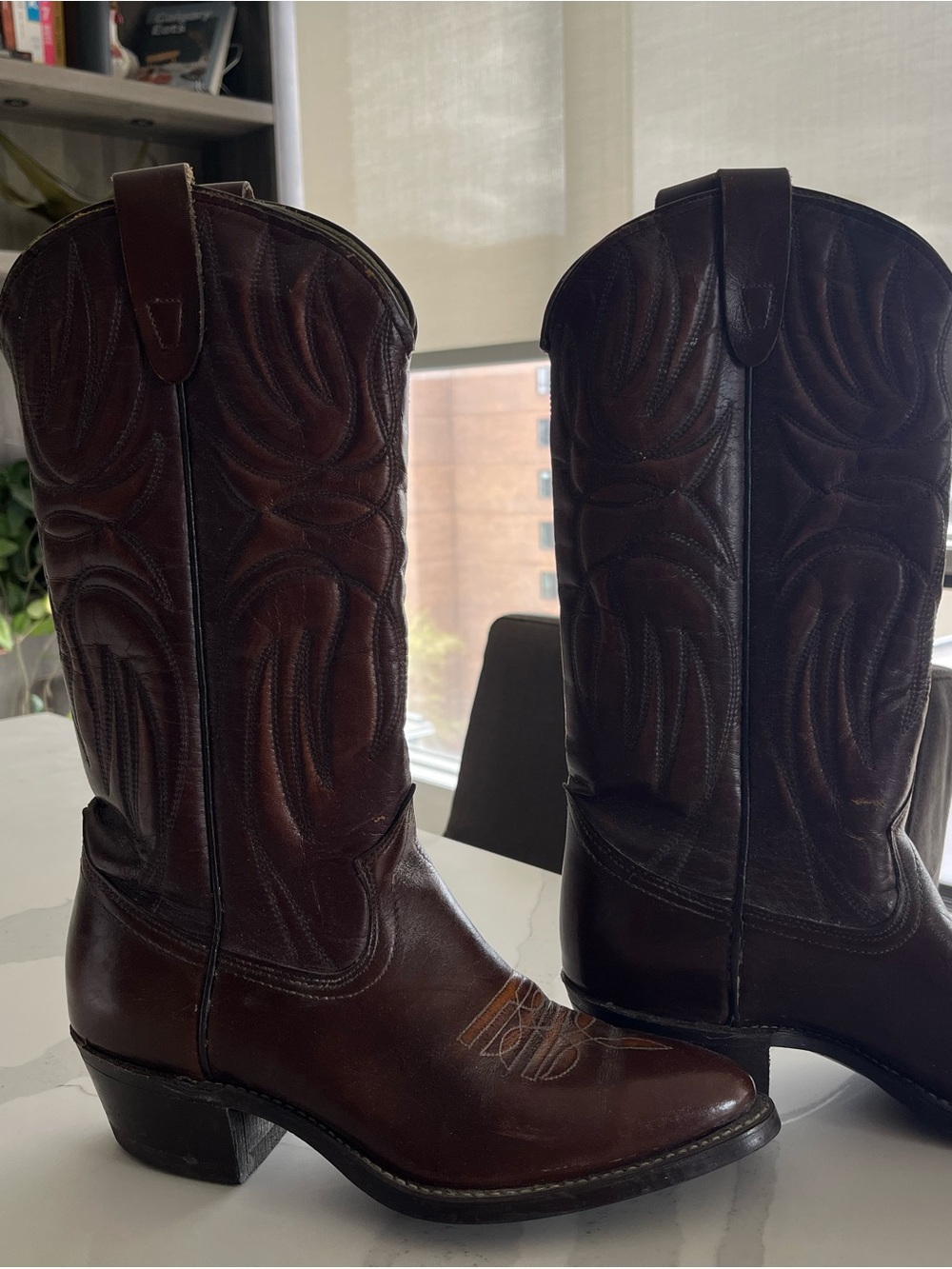 Classic Brown Leather Cowboy Boots - Picture 2 of 4